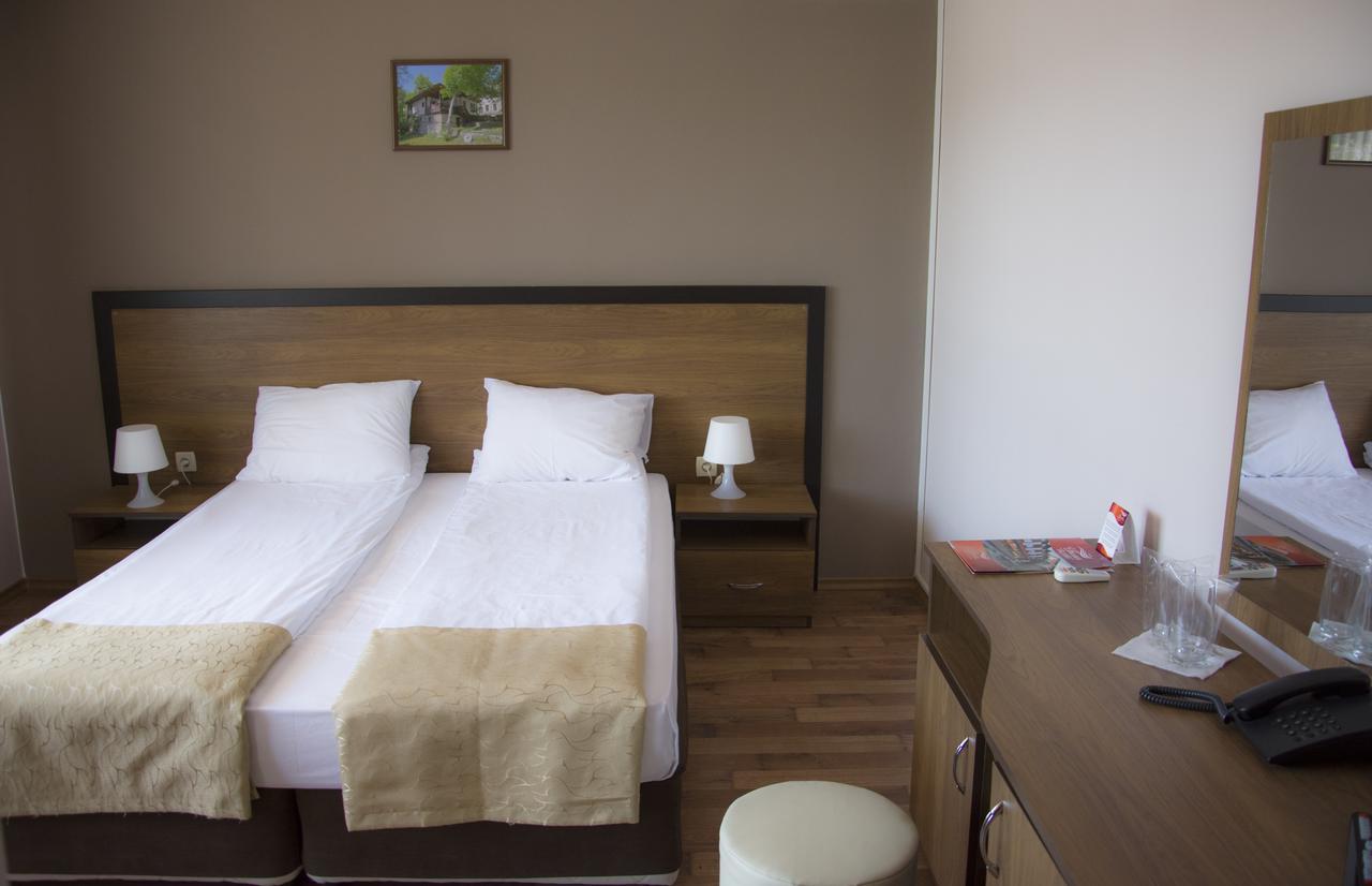 Spa Hotel Ivelia Dubnitsa ภายนอก รูปภาพ